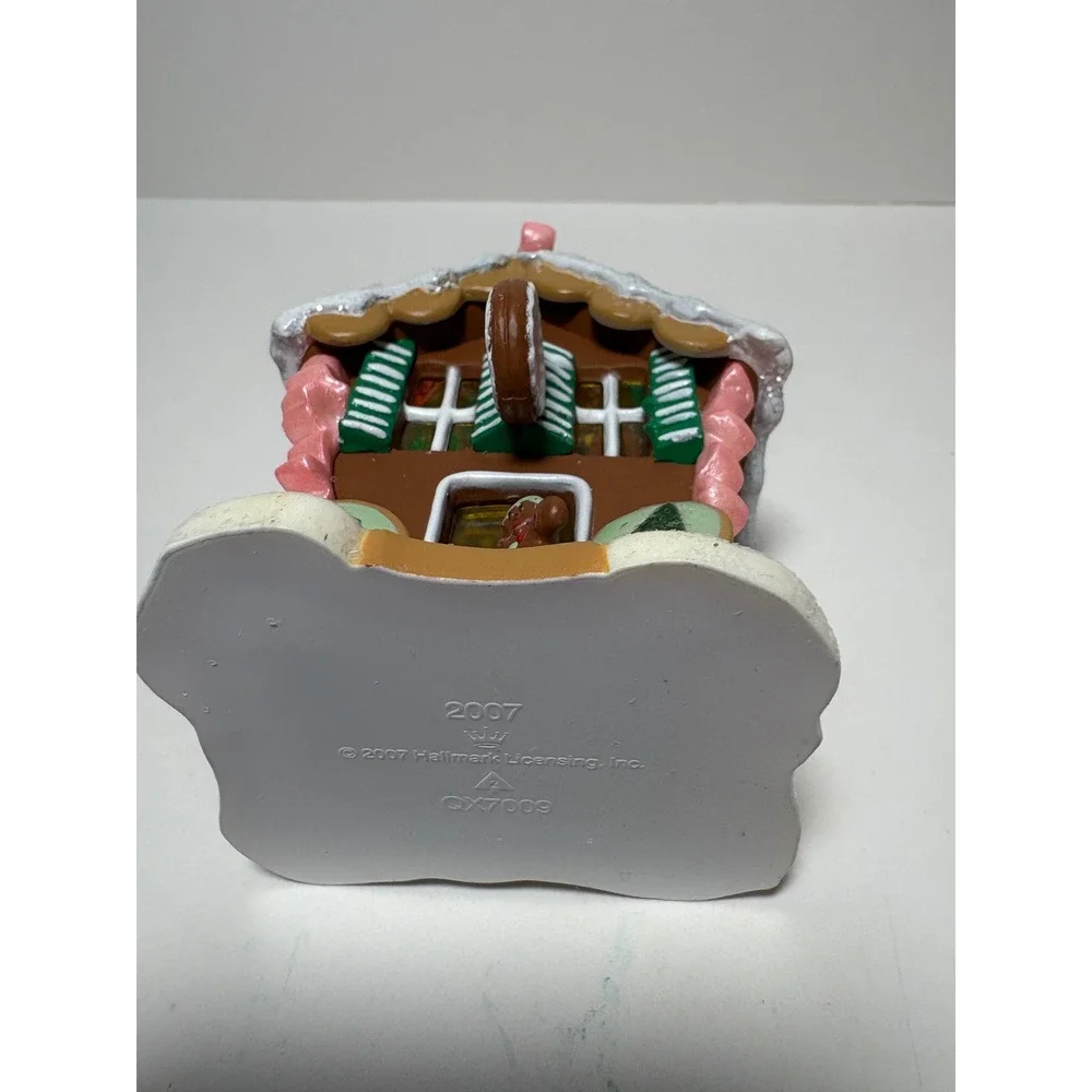 2007 Hallmark Keepsake Bake Shop Noelville Second in Series Ornament QX7009
